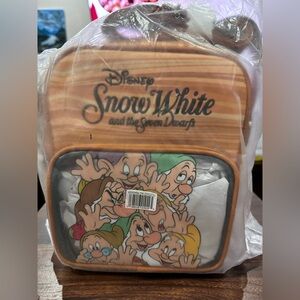 Disney Snow White and the Seven Dwarfs Face & Faux Wood Grain NWT​
